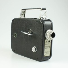 Kodak Cine-Kodak Eight-25 – Vintage 8mm Movie Camera – 13mm f/2.7 – Parts/Repair