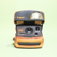 Polaroid 637 Asian Gold 600 Instant Film Camera Rare Special Edition