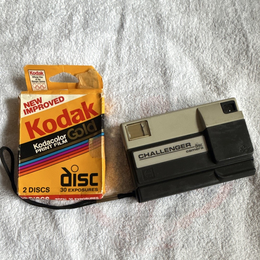 Kodak Challenger Gray Disc Camera with Kodacolor Gold Disc Film (2 Discs)