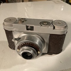 Vintage Spartus “35” F 35mm Camera Sold with case.Made in Chicago IL.