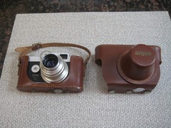 ARGUS CAMERA C4 50 mm 2.8 WITH CASE Made in USA COLOR MATIC untested
