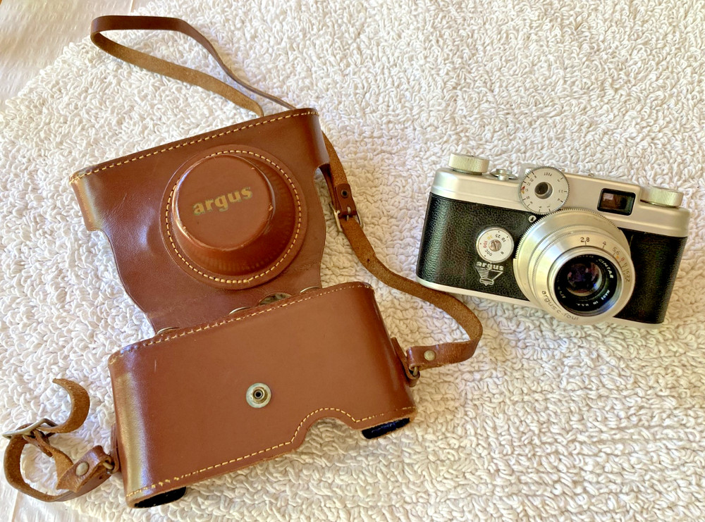 1950S ARGUS C-FOUR 35MM CAMERA, CASE, 50mm f/28 LENS, UNTESTED