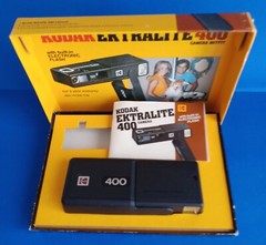 VINTAGE KODAK EKTRALITE 400 CAMERA and B0X Read condition
