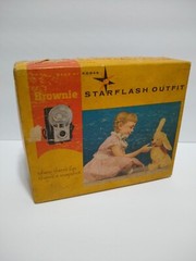 Vintage Kodak Brownie Starflash Camera Outfit With Original Box