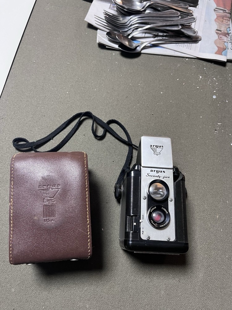 Vintage Argus Seventy Five Camera (Argus 75) in case