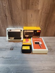 Kodak Hawkeye Instamatic Model B Movie Camera Tan w/Orig Case & Manual 2 Films