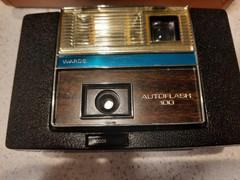 vintage wards Autoflash 100 camera with leather /suede case nice condition