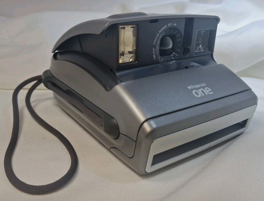 Polaroid One 600 Instant Camera: Folding Polaroid Silver/Gray