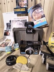 Vintage Polaroid Colorpack II Land Camera 17 Kodak Flash Cube Close Up Attchment