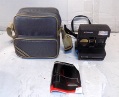 Vintage Polaroid Sun 660 Auto Focus SE Instant Camera with Carrying Case