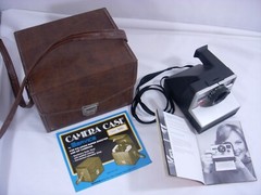 VINTAGE PRONTO! B POLAROID LAND CAMERA in CASE with Instruction Booklet