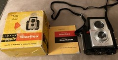 Kodak Brownie Starflex Camera with original box and Instructions On Spanish