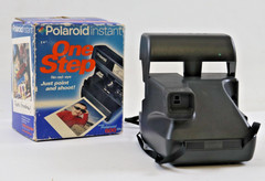 Polaroid One Step Close Up 600 Instant Film Camera With Strap Vintage No Film