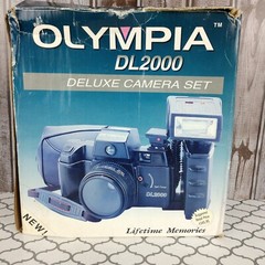 Olympia 35mm DL2000 35mm FILM CAMERA W/Flash Attachment