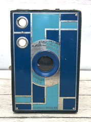 Vintage BLUE Kodak Teague Beau Brownie No. 2A Art Deco Design w/ Case