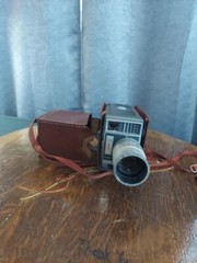 1959 KODAK ZOOM 8 Automatic Vintage 8mm Camera f/1.6 Lens & Case