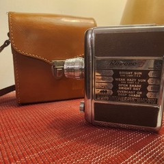 Vintage 1950s Revere 8 Model 40 8mm Cartridge Camera Untested VG Used