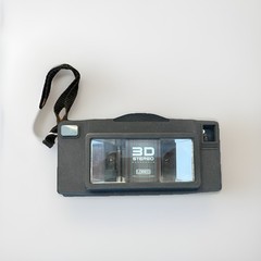 Loreo 3D Stereo 35mm Film Camera Pan Focus F=28mm with Case