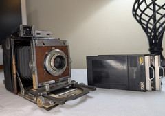 Vintage Burke & James Watson Press Camera ~ 2 1/4″ x 3 1/4″ Film ~ needs repair