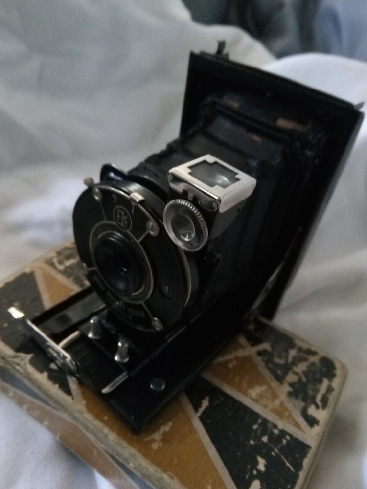Vtg Vest Pocket Autographic Kodak Model B Single Lens Camera W/ Bklt & orig box