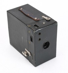 GREEN KODAK RAINBOW HAWKEYE NO. 2A MODEL B, USES 116 FILM, ISSUES/212309