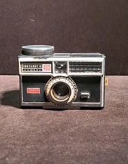Vintage Kodak Instamatic 400 Camera – Made in USA – untest sold as is