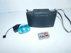 POLAROID AUTOMATIC 250 LAND CAMERA (JPS117)