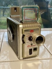 Vintage KODAK BROWNIE 8mm MOVIE CAMERA II (13mm f/1.9 Lens) Kodachrome Film