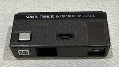 Kodak Trimlite Instamatic 18 Camera & Honeywell Strobolite 210 Flash – Vintage