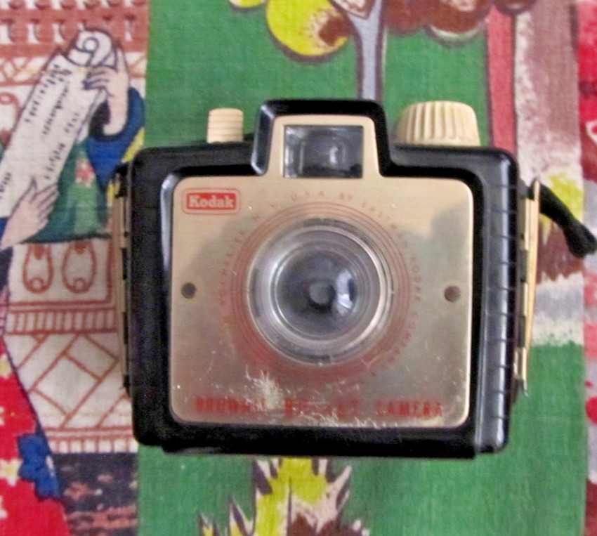 Vintage 1950’s Bakelite Brownie Bullet camera by Kodak