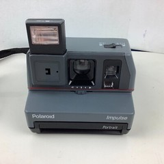 Vintage Polaroid Impulse Portrait 600 Film Camera w/Strap UNTESTED
