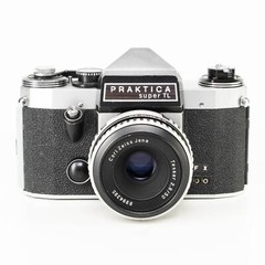 Praktica super TL Camera | 50mm f2.8 lens | M42 | White | G.D.R | 1968 – 1976