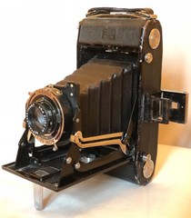 Vintage Camera ( ZEISS IKON NETTAR 515/2 – Anastigmat ) (1:6,3 – f=10,5 cm)
