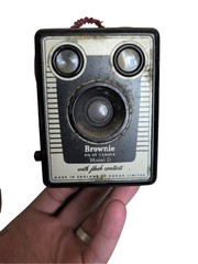 Vintage Kodak Brownie Six-20 Model D Box Camera