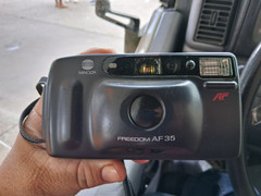 Minolta Freedom AF 35 AF35 35mm Film Camera Point & Shoot, Black