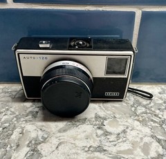 Sears Auto 126 Camera – Vintage – 177063 – UNTESTED