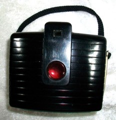Vintage Kodak Brownie Bullet Brown Bakelite #26 Camera 127 Film