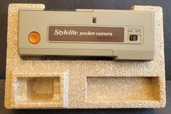 Kodak Stylelite 110 Pocket Camera Built-In Flash Fixed Focus – Untested