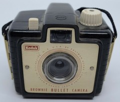 Vintage 1950’s KODAK Brownie BULLET Black Bakelite Camera Eastman Kodak Co. USA