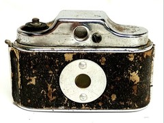 Vintage Regent Small Miniature Camera selling as-is 4 parts or repairs no return