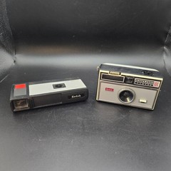 Vintage Kodak Instamatic 104 Camera & Pocket Instamatic 30 Lot Retro Untested