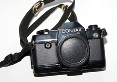 Contax 137 MD Quartz 35mm SLR Film Camera Body WORKS NICE