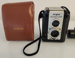 Vtg Argus Super Seventy Five Box Film Camera w/ Flash Unit, Strap & Cowhide Case
