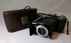 Vintage Agfa Viking Anastigm AT Fold Up Below Camera With Original Leather Case