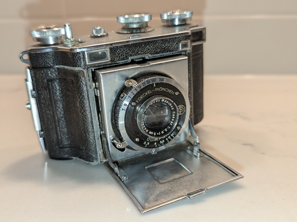 Rare Certo Dollina III rangefinder camera (Dresden) w Deckel-Munchen Compur lens