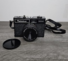 Windsor Camera WX-3 Vintage 50MM Lens With Strap No Film