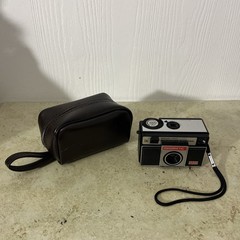 VINTAGE 1970s IMPERIAL MAGIMATIC MAGICUBE X 50 CAMERA & LEATHER CASE/ UNTESTED