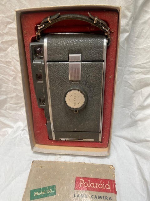 Vintage Polaroid Land Camera Model 150 Untested Original box & instructions