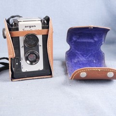 ARGUS ArgoFlex SEVENTY FIVE (75) Box Camera With Leather Case & Good Strap
