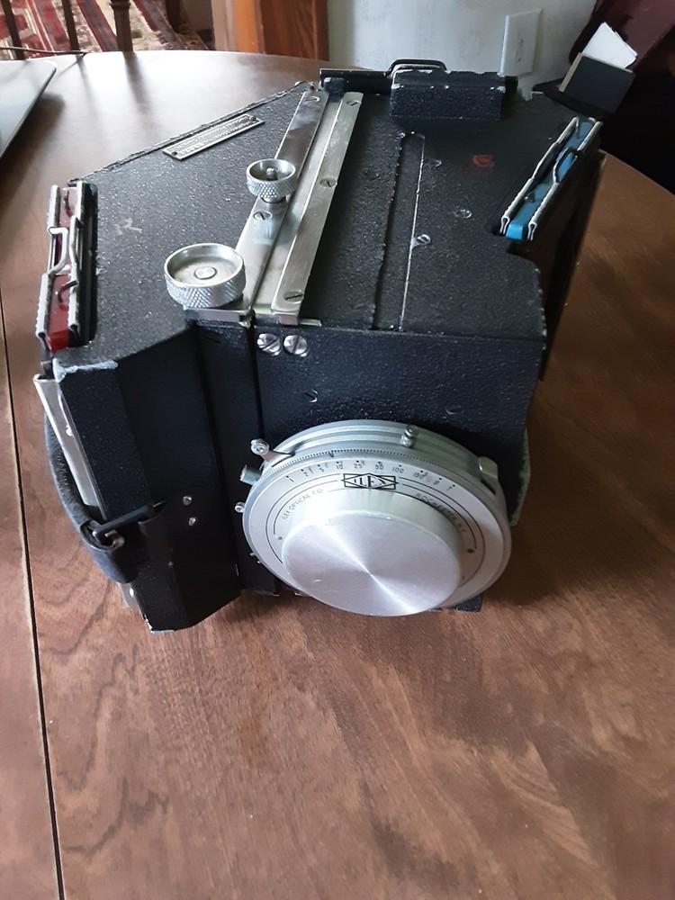 Tri Color (Three color camera) Camera w Goerz Dogmar Lens. Read 4 shipping rfnd